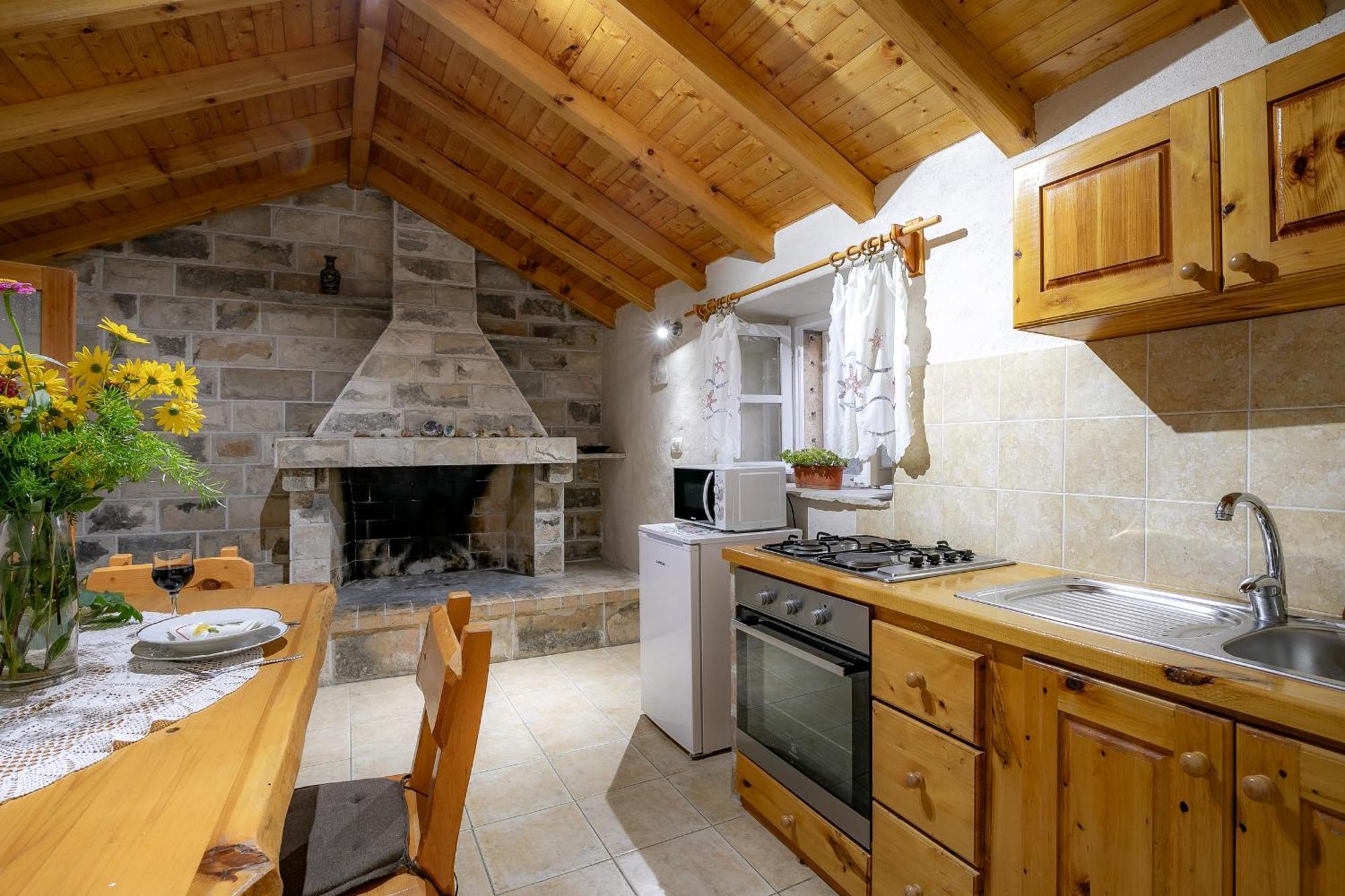 Stone House Harmony Apartamento Zrnovo Exterior foto