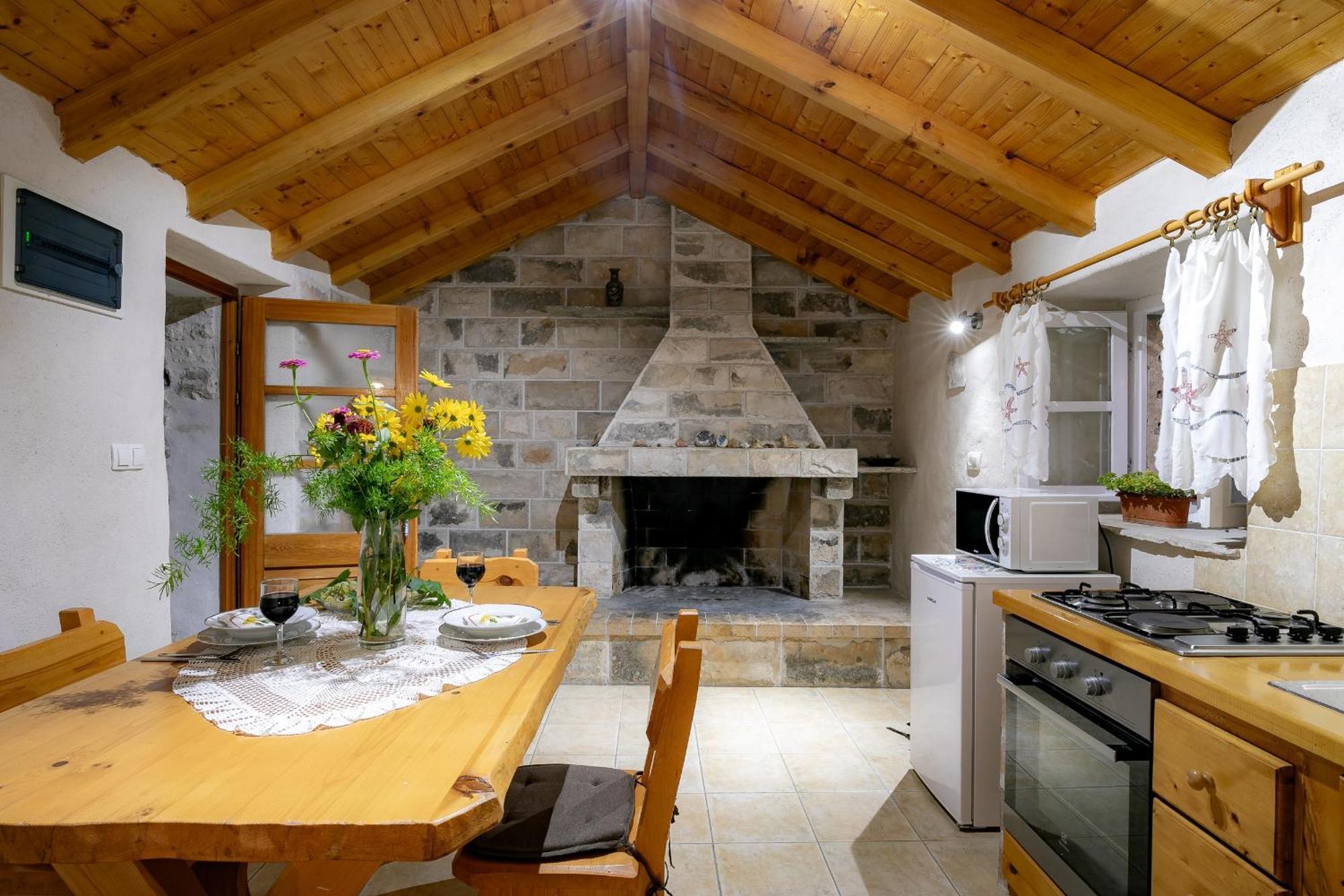 Stone House Harmony Apartamento Zrnovo Exterior foto