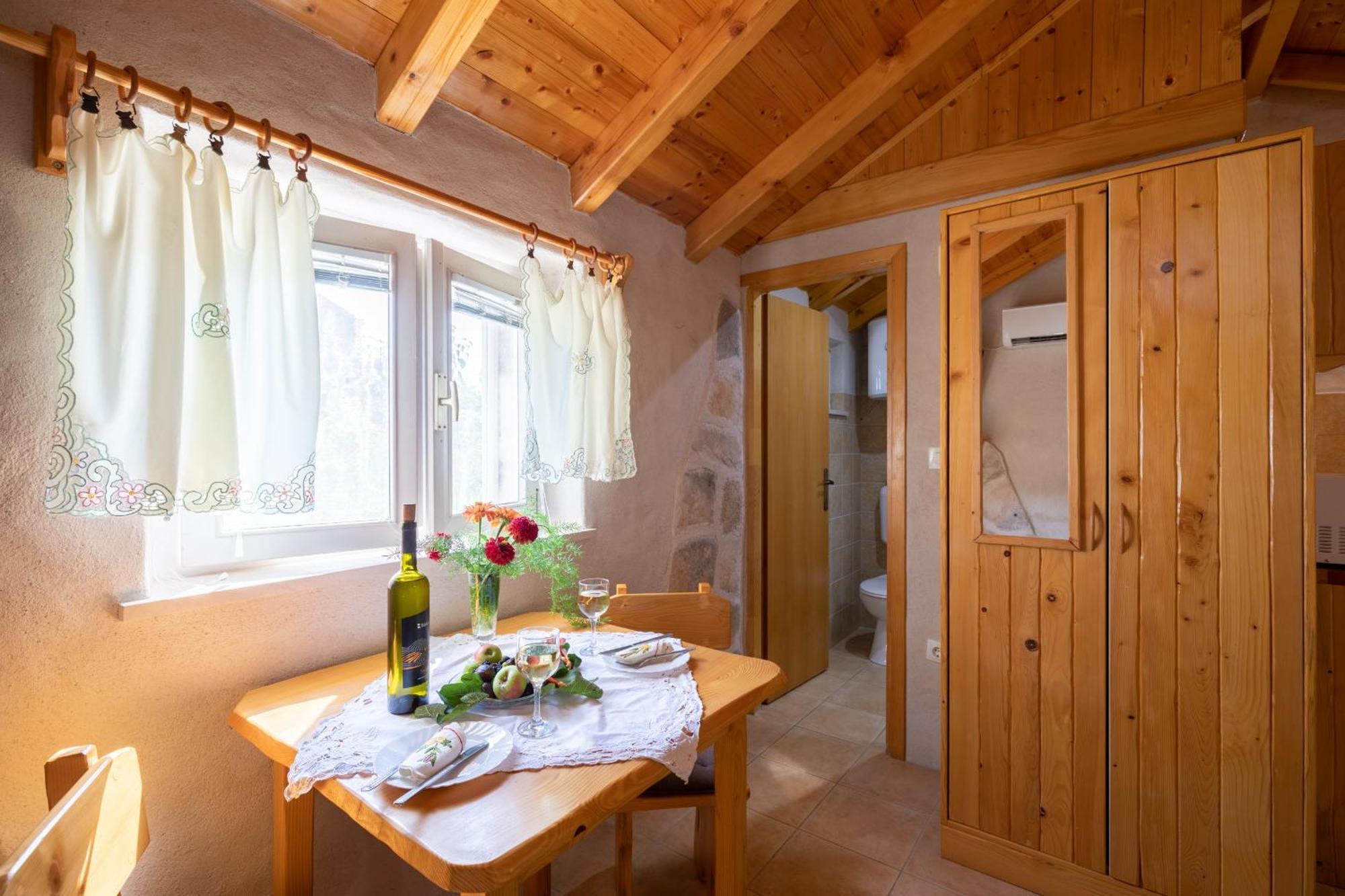 Stone House Harmony Apartamento Zrnovo Exterior foto