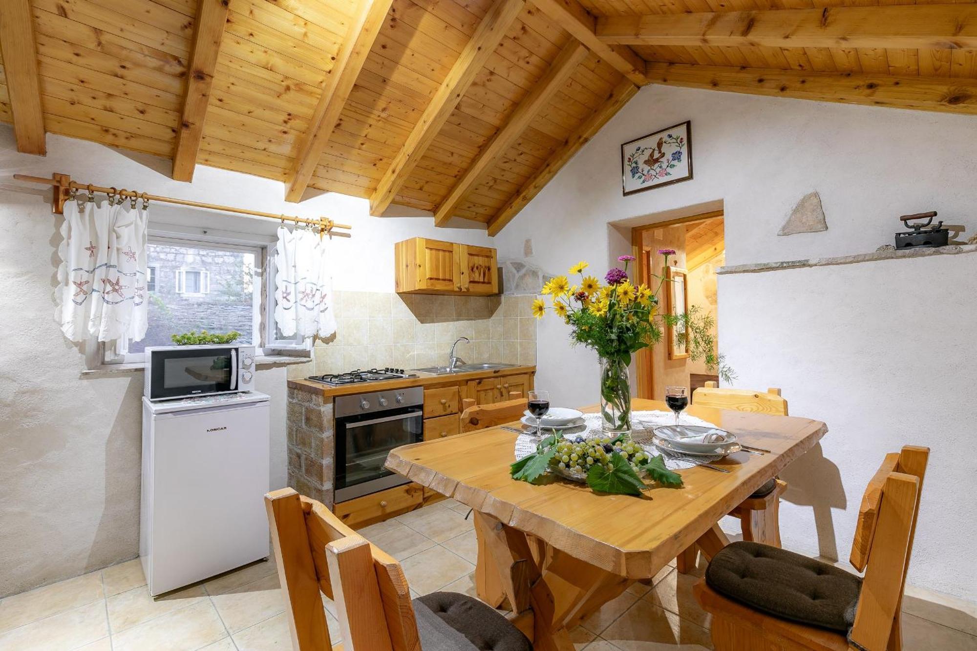 Stone House Harmony Apartamento Zrnovo Quarto foto