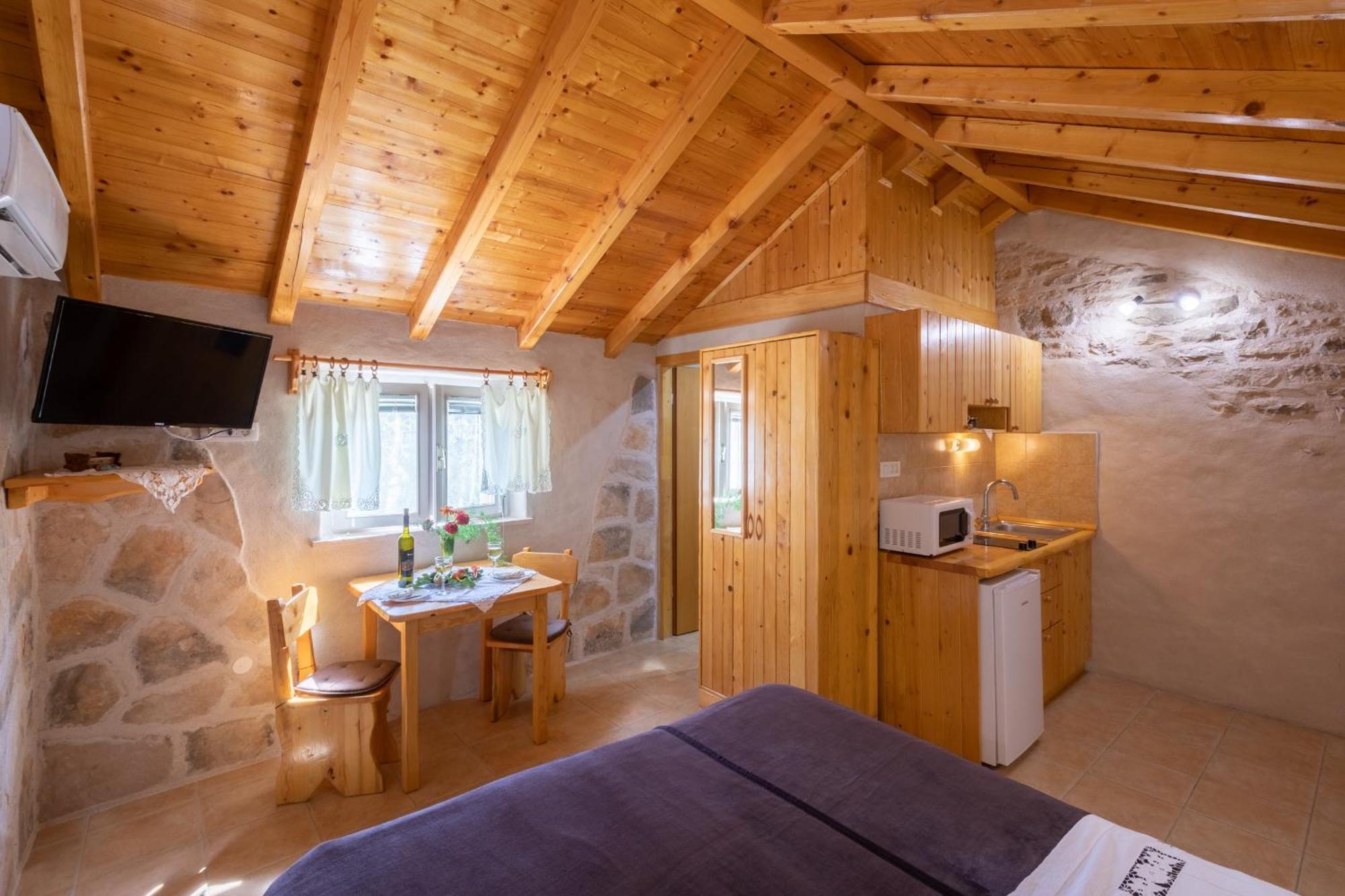 Stone House Harmony Apartamento Zrnovo Quarto foto